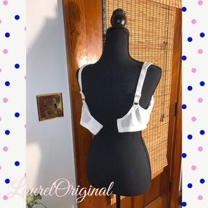 6 Vintage Bras 🤍🤎🖤